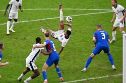 开云体育入口-包含紧张对决：拉齐奥胜算晋级欧洲赛事小组赛的词条