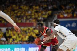 开云体育下载-包含爵士鏖战山西队，麦科勒姆统治全场的词条