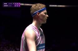 开云体育app-包含羽毛球选手毫不畏惧，坚定前行的词条