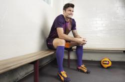 开云官方app入口-生死战与冠军梦，当威尔士的坚韧照亮F1与足球的交汇点