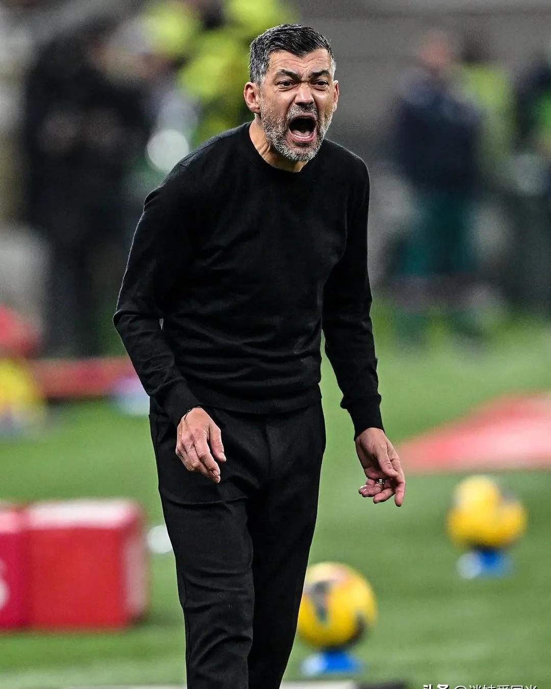 法国逆转AC米兰，孔蒂统治全场