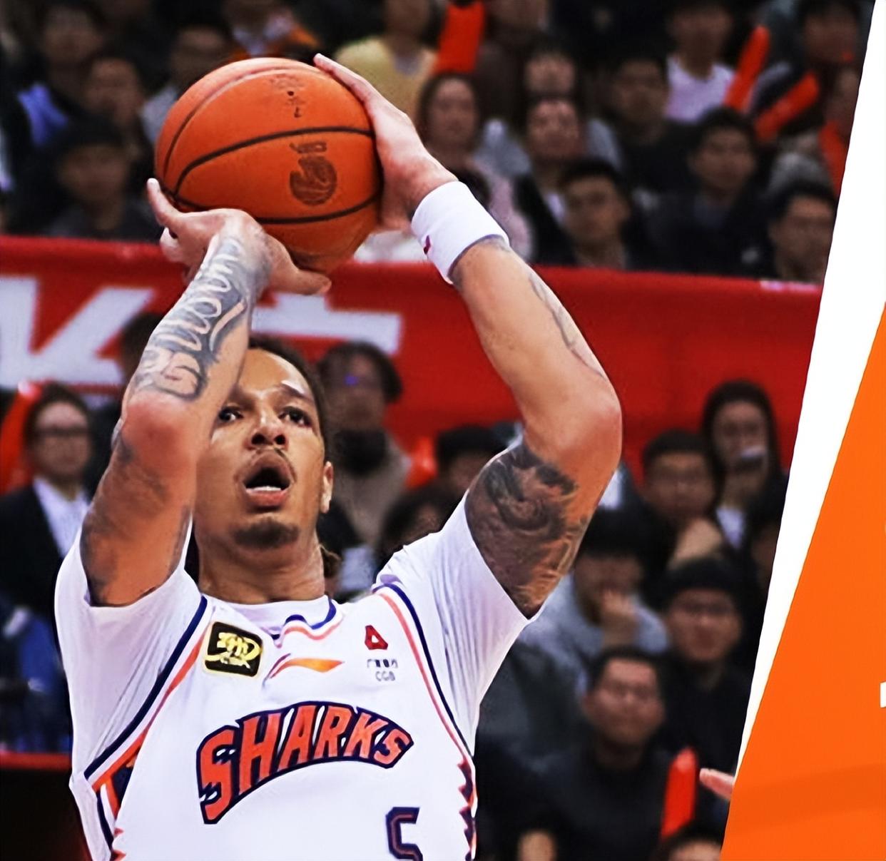 关于中国男篮绝地反击黄蜂，西蒙斯高光表现的信息