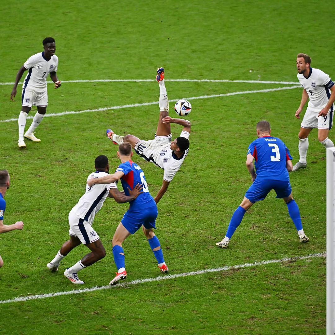 包含紧张对决：拉齐奥胜算晋级欧洲赛事小组赛的词条