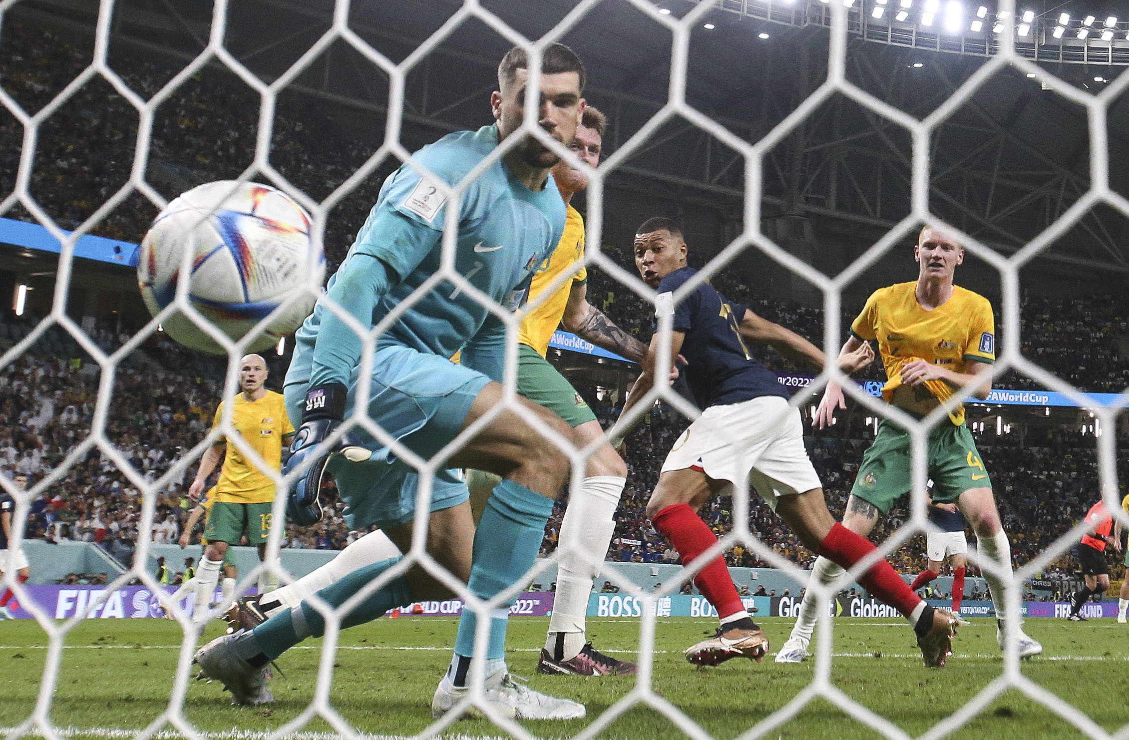 关于精彩进球集锦，球员实力惊艳全场的信息