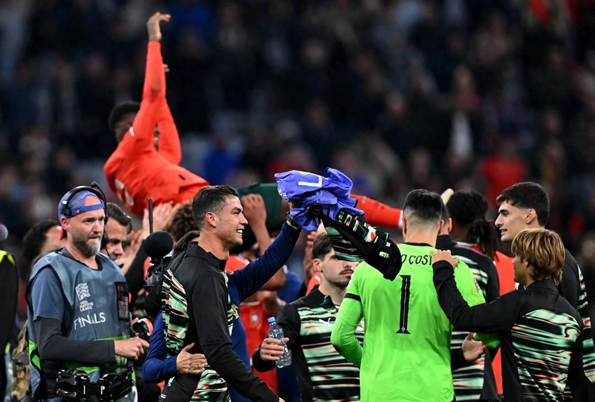 激情四射!欧洲国家队向胜利冲刺的简单介绍 激情四射!欧洲国家队向胜利冲刺的简单介绍