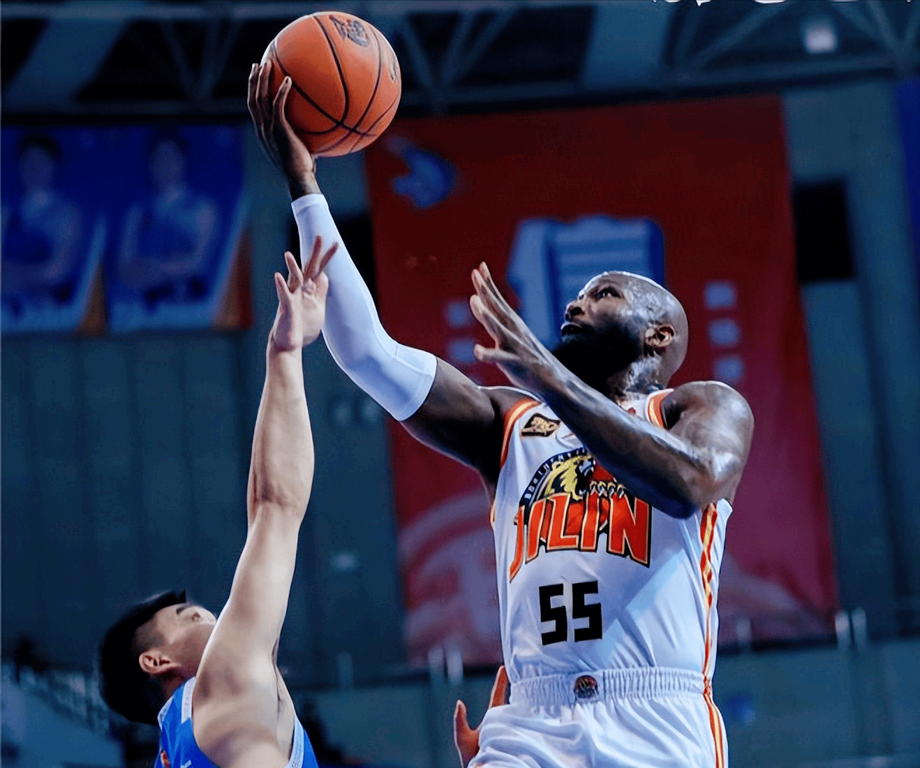 福建男篮力克竞争对手获得胜利 福建男篮力克竞争对手获得胜利