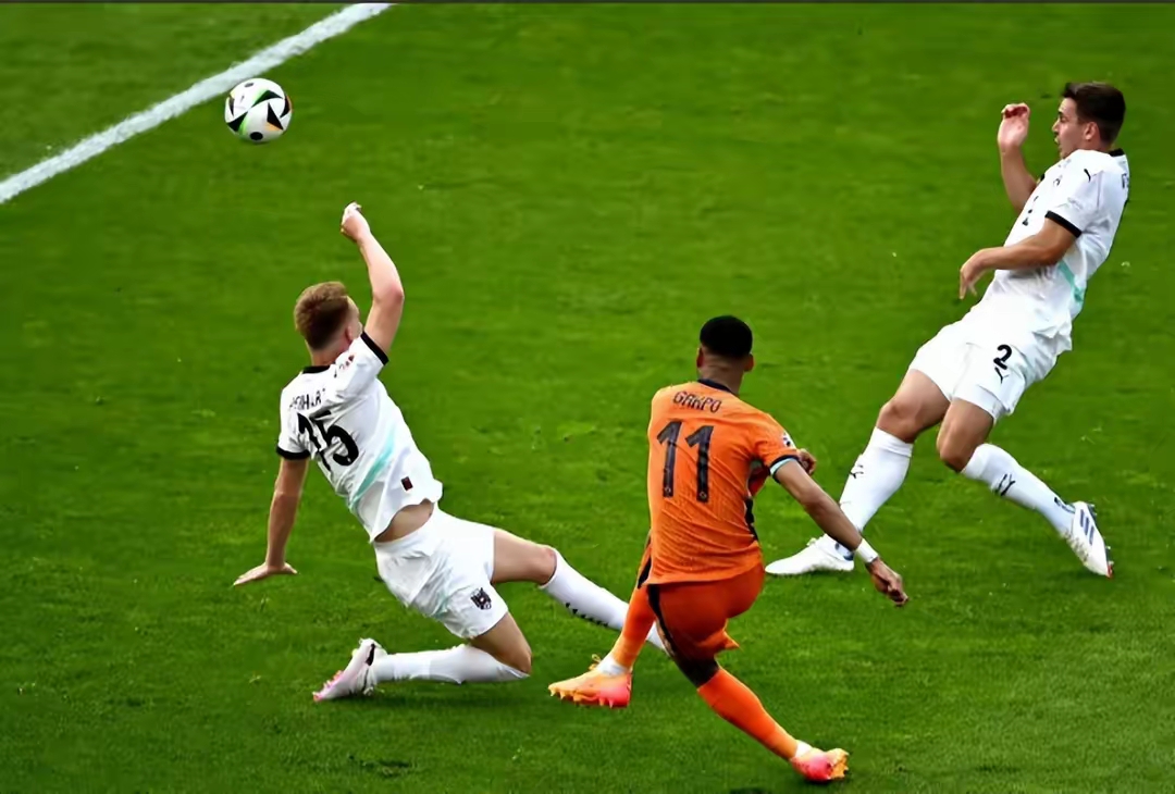 激烈对决，欧洲豪强在赛场上展开激烈较量