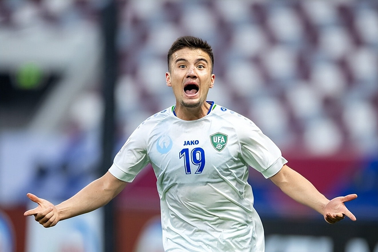 足球明星逐渐崭露头角,魅力十足 足球明星逐渐崭露头角,魅力十足