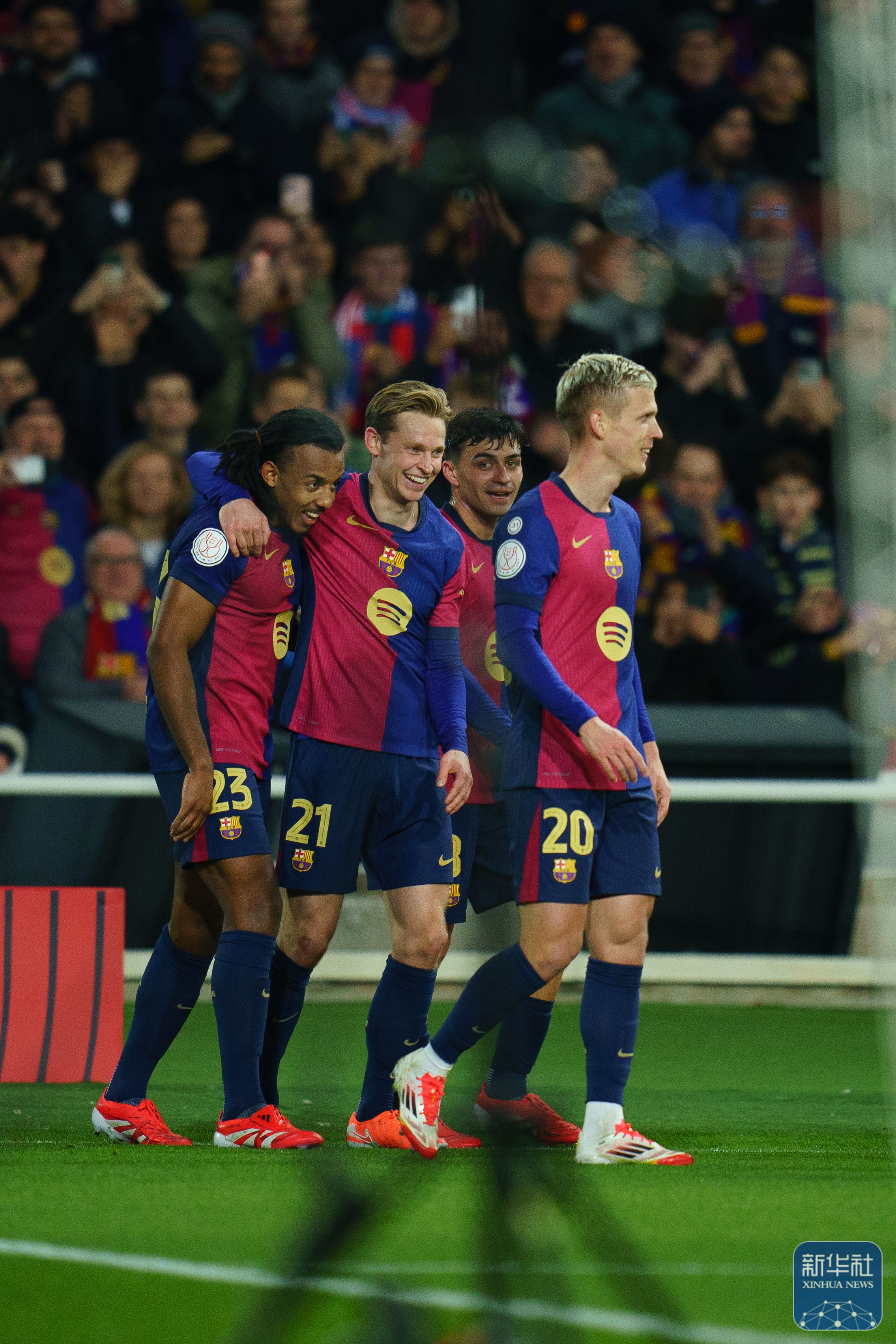 西班牙队在国际杯预选赛中大获全胜