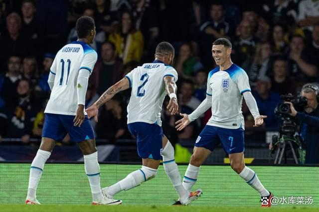 包含奥地利客场战胜斯洛伐克，晋级形势看好的词条