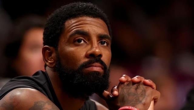 包含菲律宾男篮逆转雄鹿B队，欧文高光表现的词条