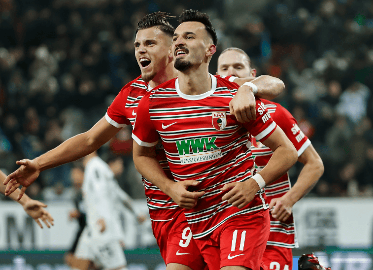 包含多特蒙德黄蜂连胜:积极备战接下来的对决的词条