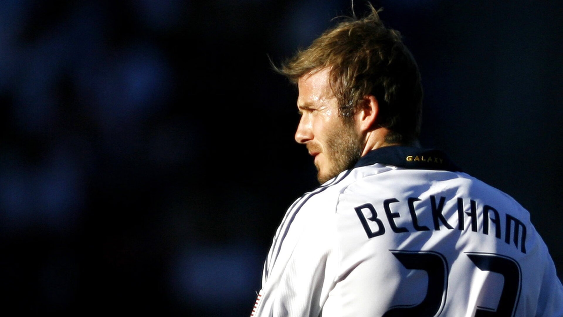 跨界统治力,从广厦制霸北京到库里欧冠接管—竞技场上唯一的王者逻辑