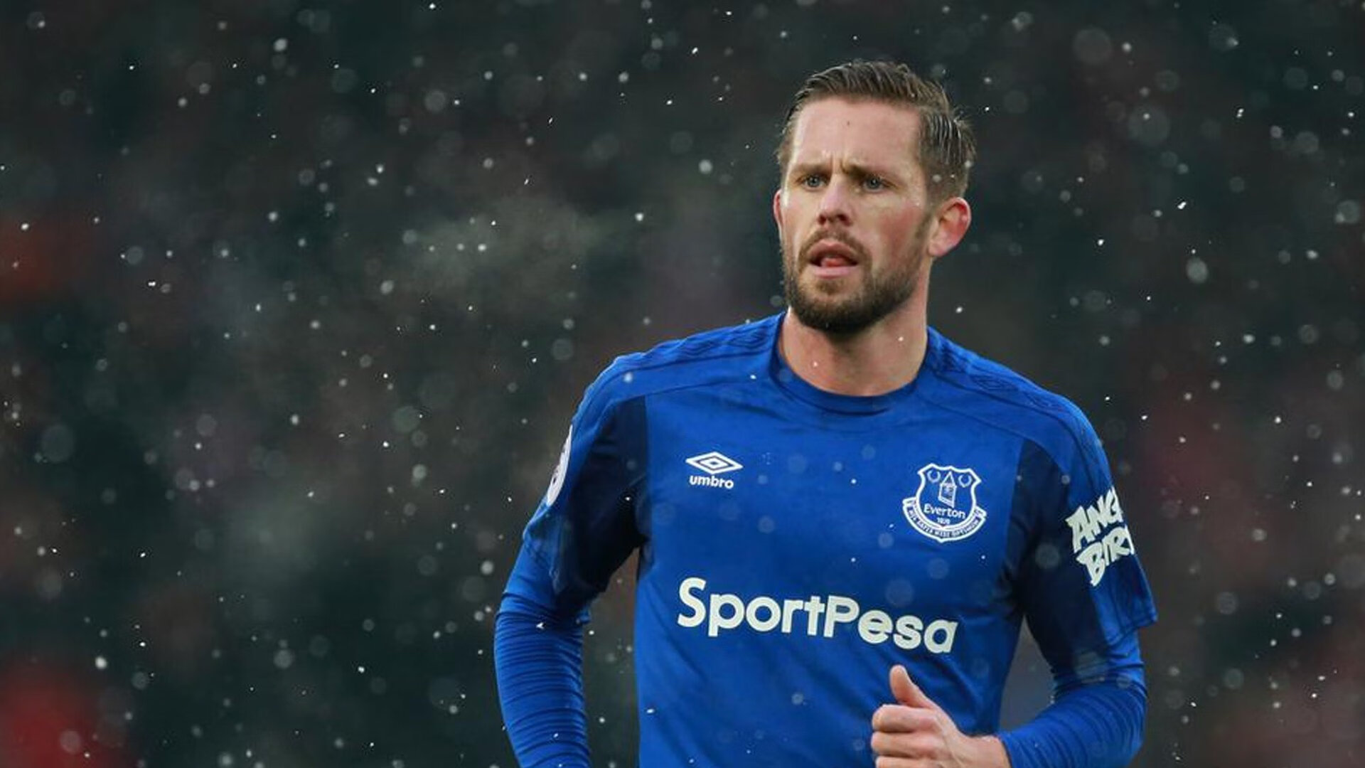 跨越赛场的统治力,从灰熊的稳到浓眉的接管,竞技体育的唯一性密码