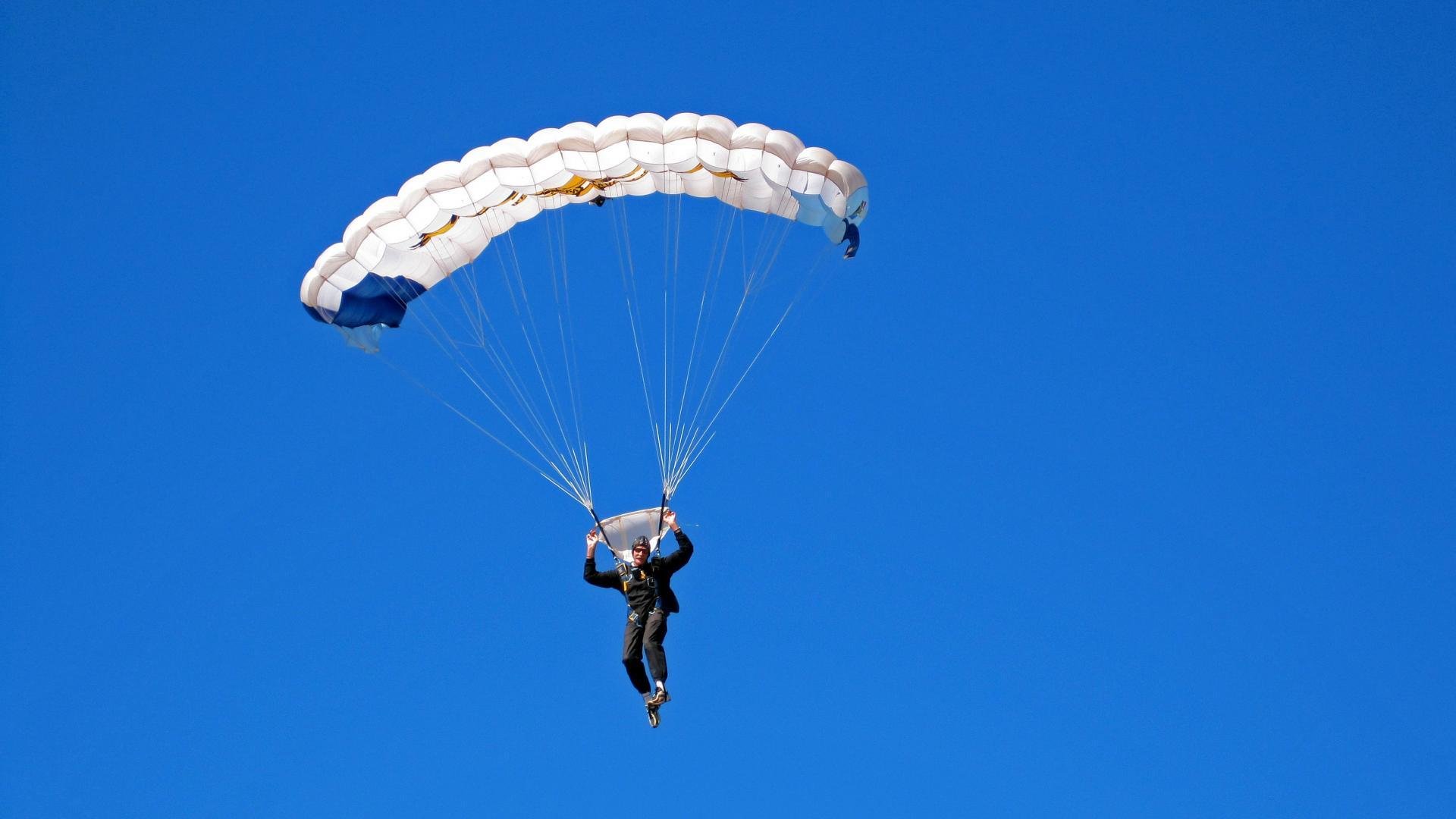 蓝狮铁蹄下的北非孤帆,切尔西欧冠决赛碾压突尼斯启示录