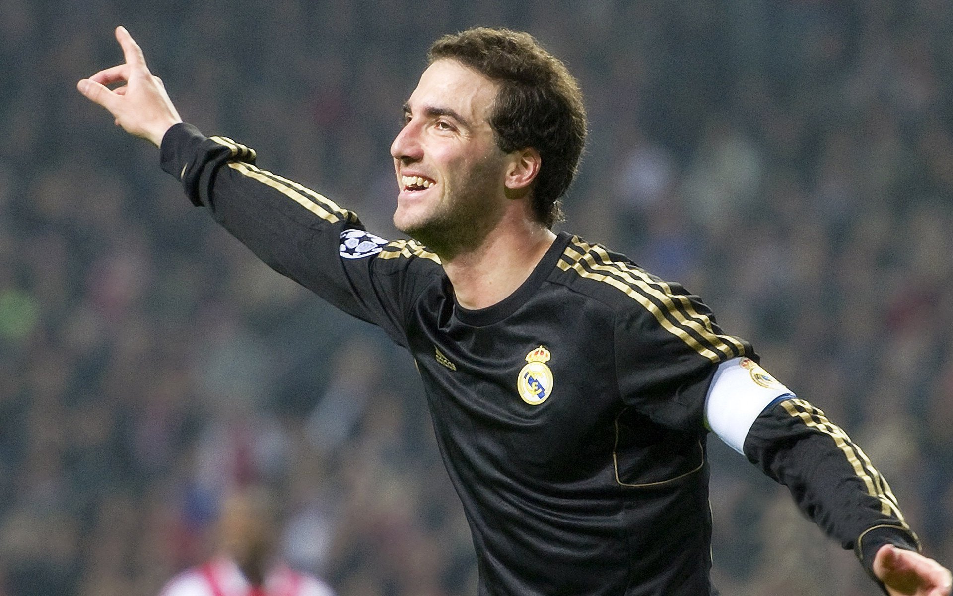 当橙色奇迹遇见篮球殿堂，从荷兰压哨绝杀巴萨看NBA季后赛的决胜哲学